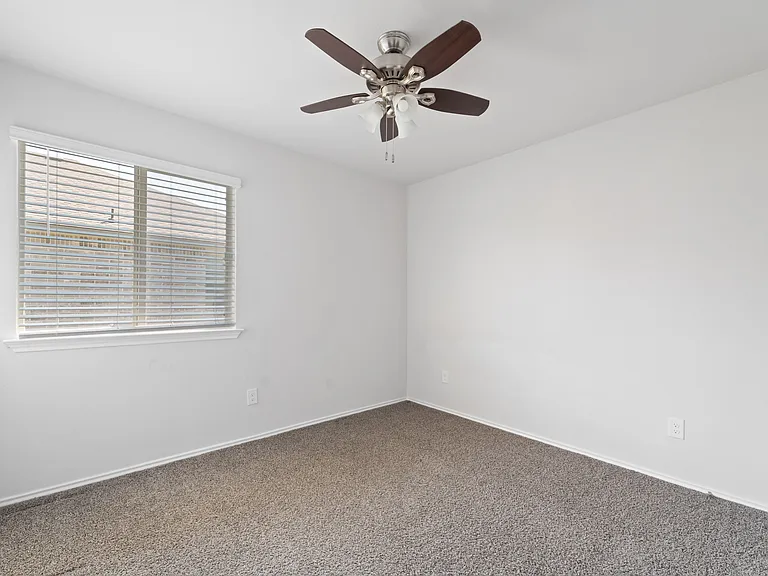 2405 Freddie L. Nichols Sr. Dr — Photo 17