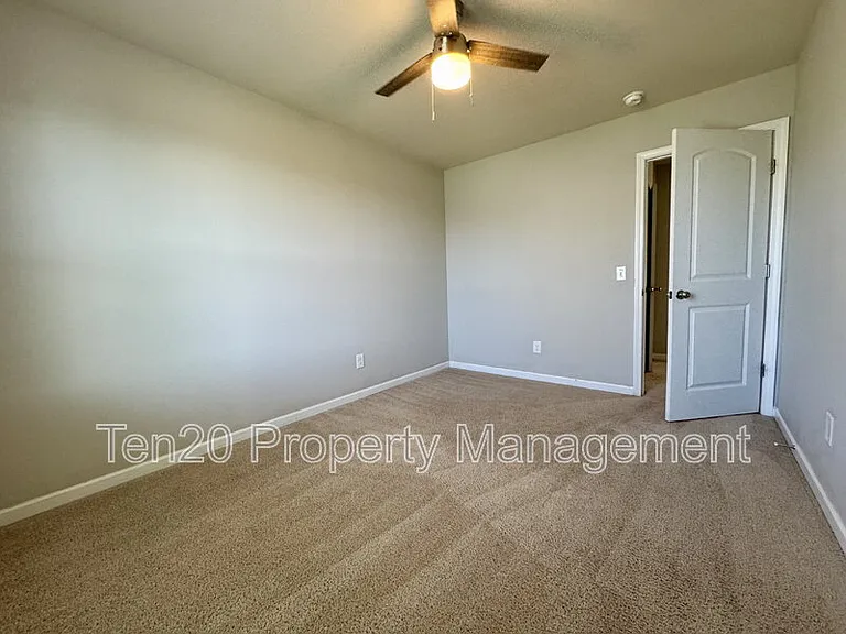 753 Compass Trl — Photo 21