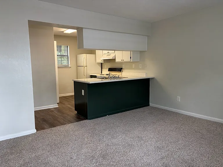 2348 Horne Ave #5 — Photo 5