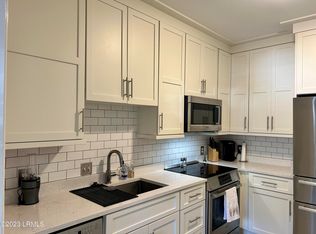 895 Ribaut Rd APT 5, Beaufort, SC 29902