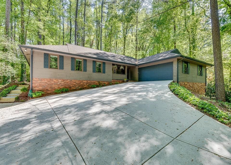 1st image of 3684 Hunting Ridge Dr SW