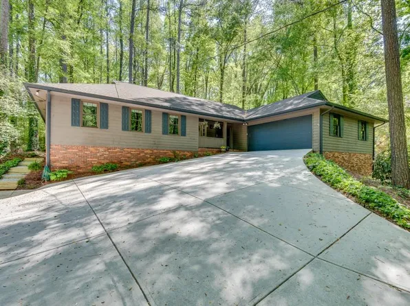 3684 Hunting Ridge Dr SW, Lilburn, GA 30047