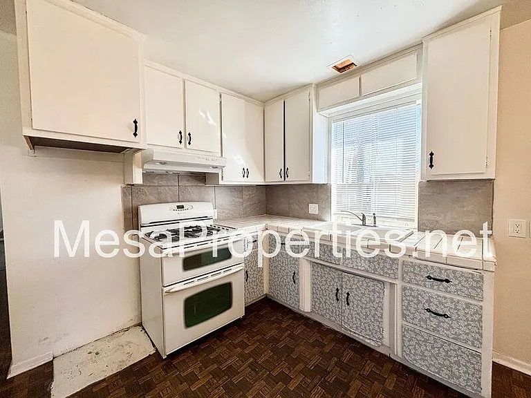 16142 Orange St #A — Photo 8