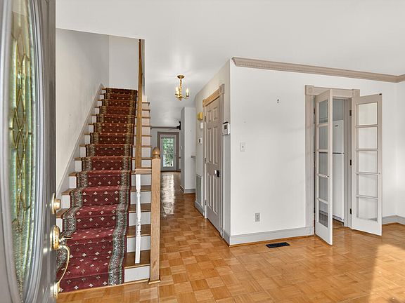 3rd image of 2502 Chapel Hill Rd #A