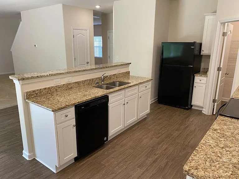 7617 Malden Park Dr — Photo 10