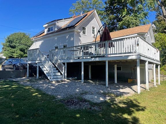 3rd image of 40 Chestnut St