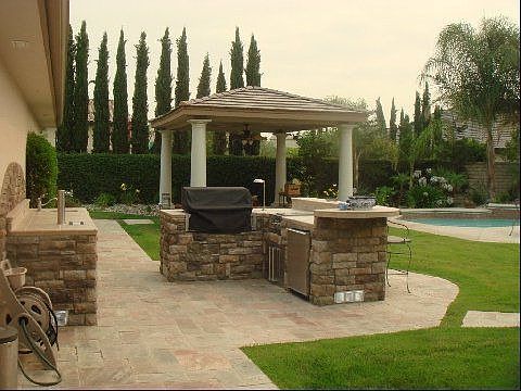 Outdoor Kitchen and Cabana
