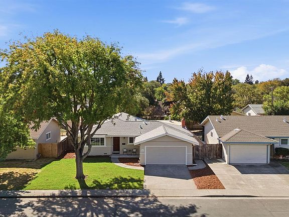 3rd image of 249 Jasmine Street
