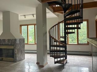 128 E Colfax Ave, Roselle Park, NJ 07204