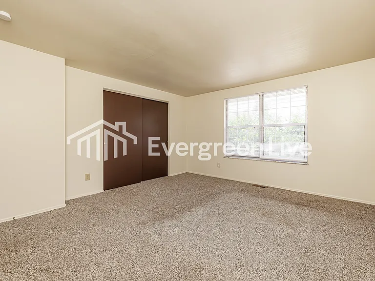 8203 Mount Carmel St — Photo 9