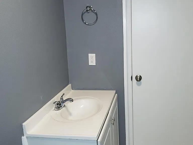 822 Shayne St — Photo 9