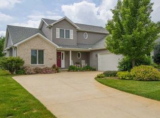 7511 Conifer Ct, Temperance, MI 48182