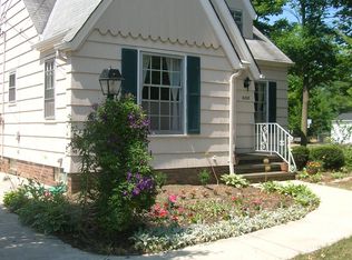 16305 Munn Rd, Cleveland, OH 44111