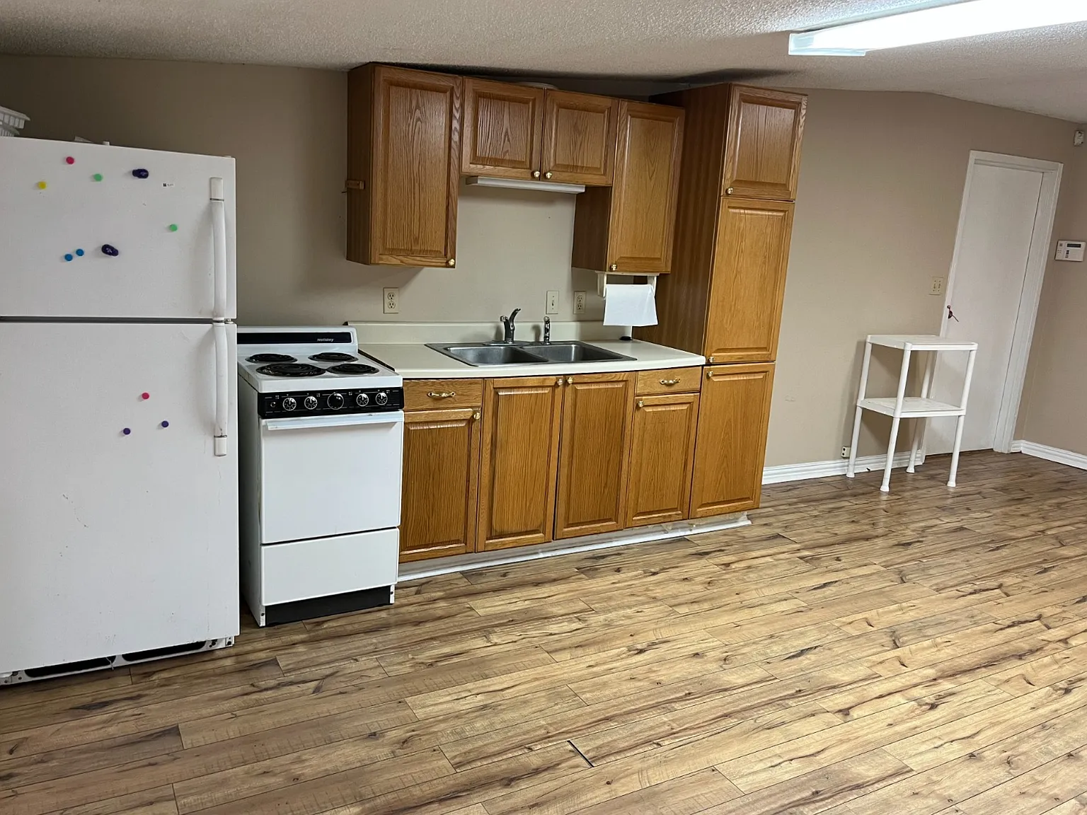 1 bed, 1000 sqft, $875 — Photo 3