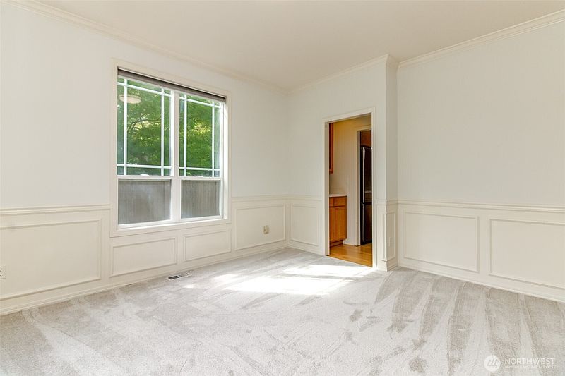 5th image of 1425 Richmond Court