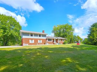 2531 Alamae Lakes Rd, Amity, PA 15311