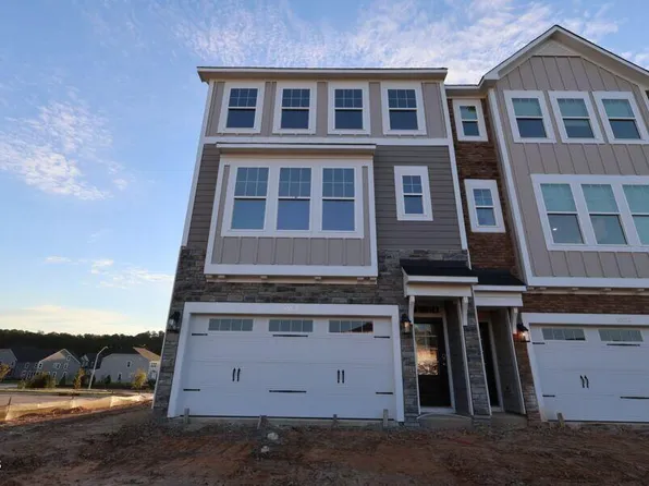 10058 Secluded Garden Dr, Apex, NC 27523