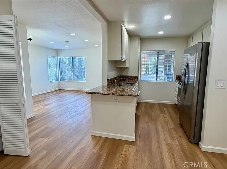 3044 W Cheryllyn Ln — Photo 5