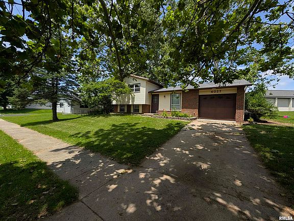 4th image of 4027 W Creighton Ter