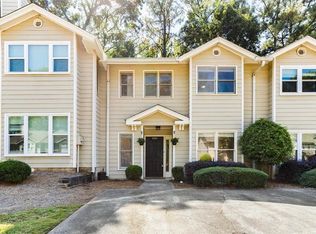 232 Peachtree Hollow Ct, Sandy Springs, GA 30328