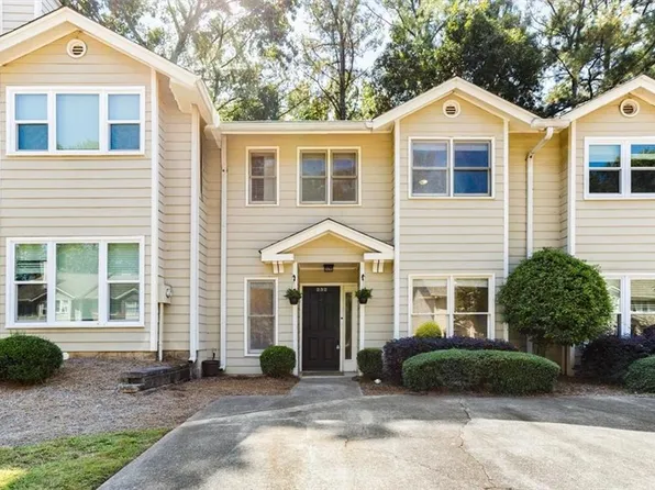 232 Peachtree Hollow Ct, Sandy Springs, GA 30328