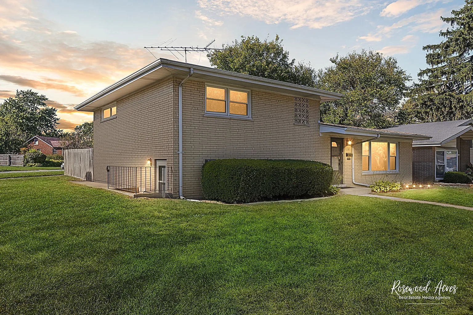 14508 Ingleside Ave photo 1