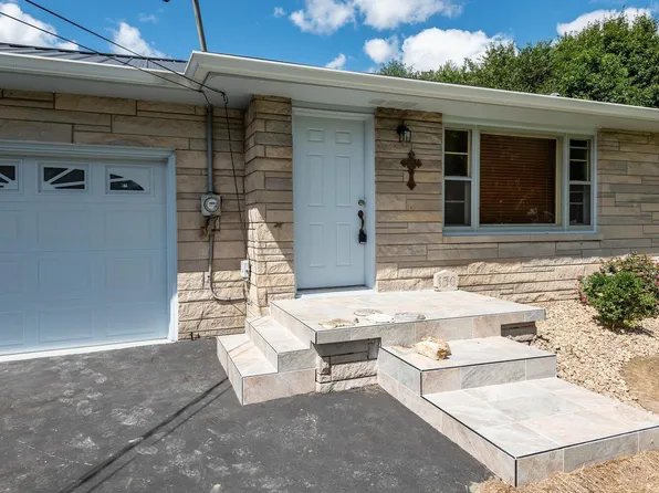 130 S Johnson Ave, Bloomington, IN 47404