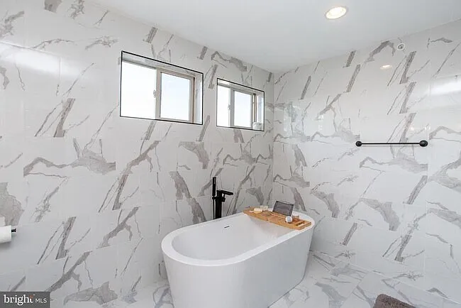 1815 Ingersoll St — Photo 18