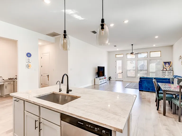 2824 Stone Branch Dr — Photo 12