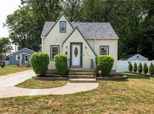 10401 Manoa Ave, Brooklyn, OH 44144