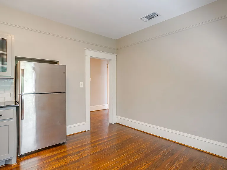 1630 Mistletoe Blvd #B — Photo 14