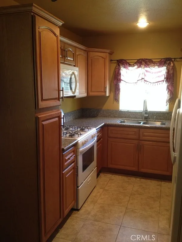 1 bed, 590 sqft, $1,800 — Photo 2
