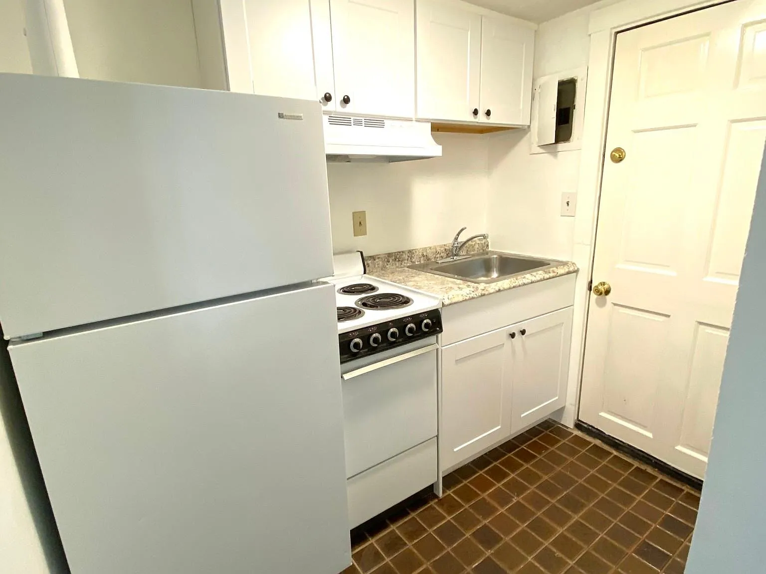 1 bed, 318 sqft, $1,995 — Photo 4