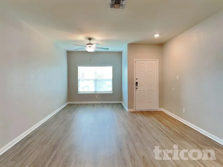 11769 Alcoser Ct — Photo 3