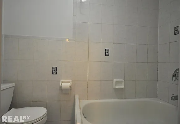 Rented by REAL New York | media 14