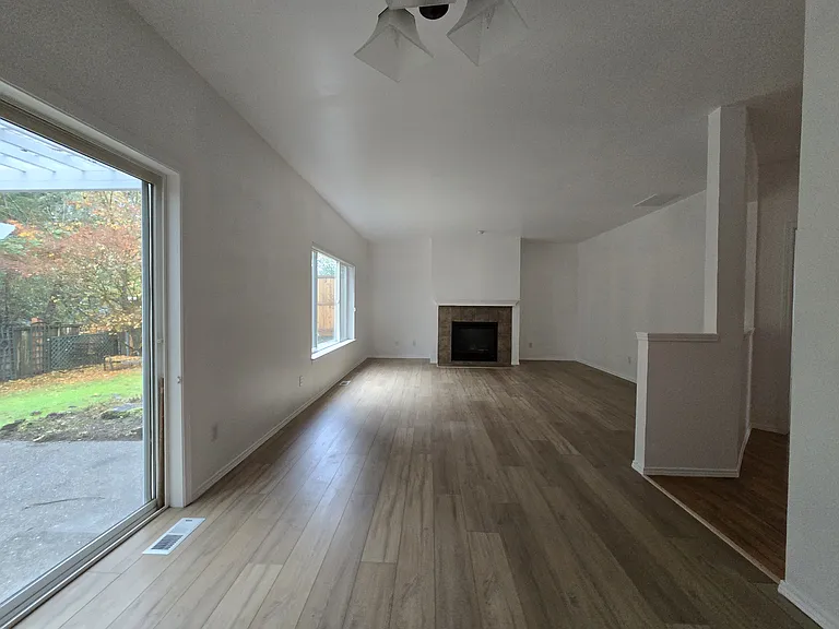1405 Fern St SW — Photo 6