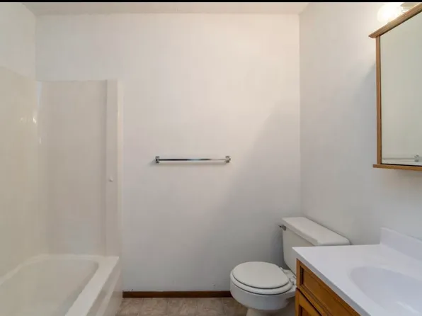 Middletown Square, 3216 Neola St #5eb0ce3a7, Cedar Falls, IA 50613