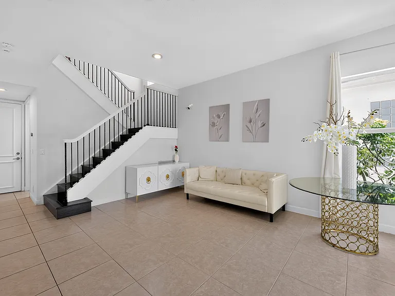 143 Isle Verde Way — Photo 11
