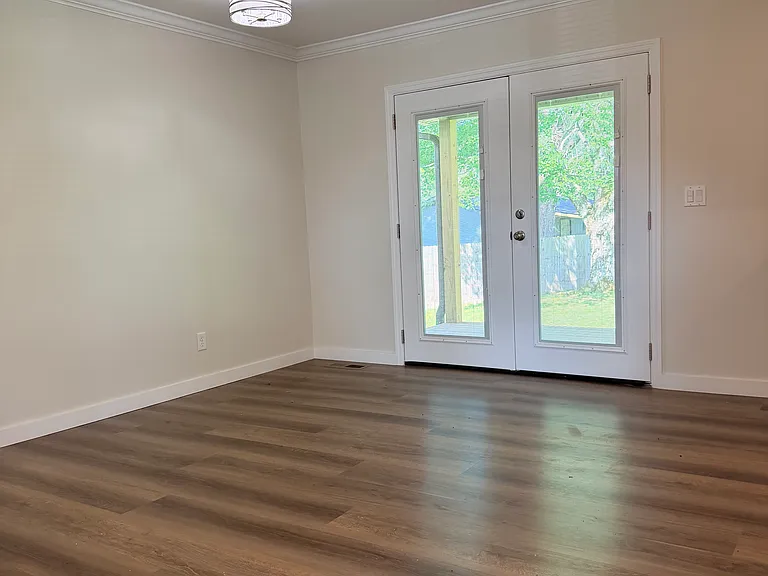 1233 Radmoor Dr — Photo 7