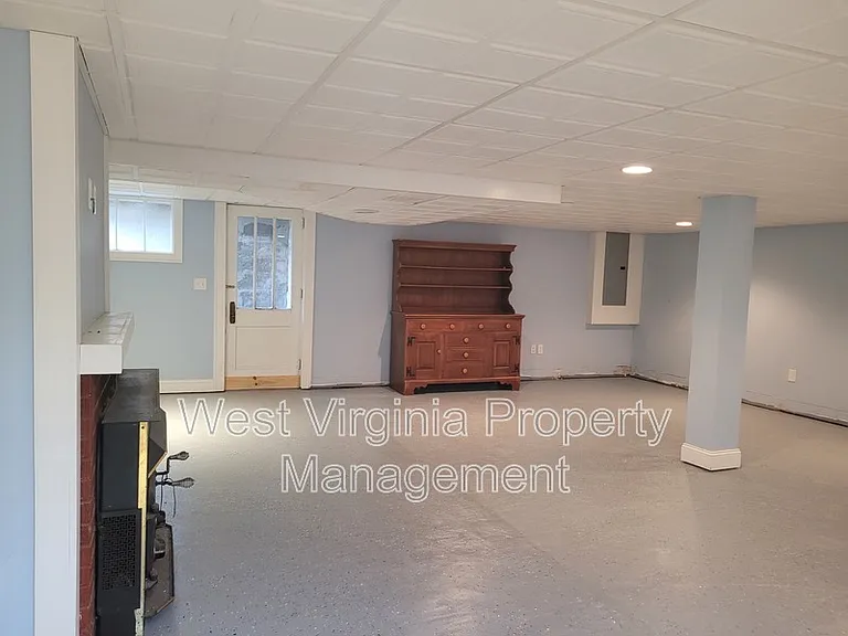 265 Court St — Photo 8