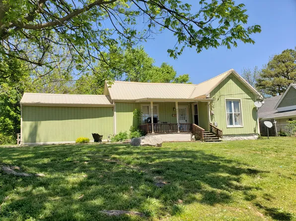 605 W 8th Street, Cassville, MO 65625