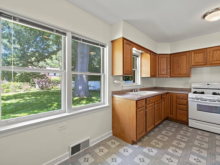 814 S Chestnut Ave — Photo 4