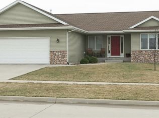 75 Lily Pond Rd, North Liberty, IA 52317