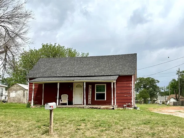 915 W 6th St, Elk City, OK 73644