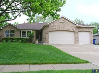 4624 Birch Creek Dr, Lincoln, NE 68516