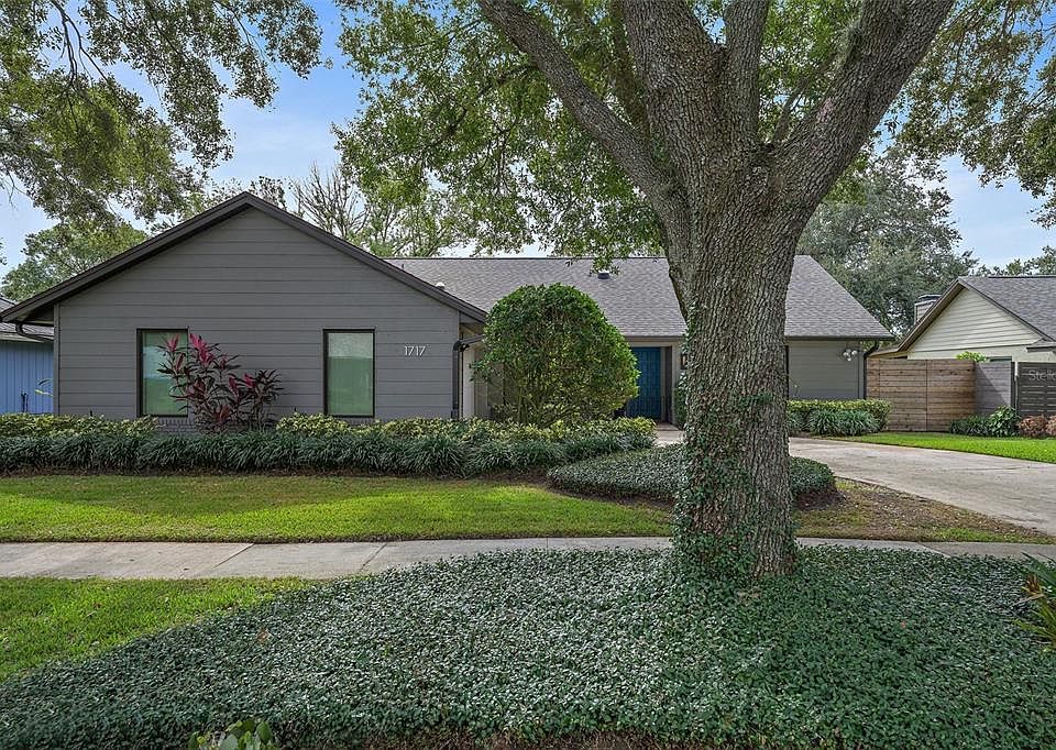 1st image of 1717 Golfside Dr