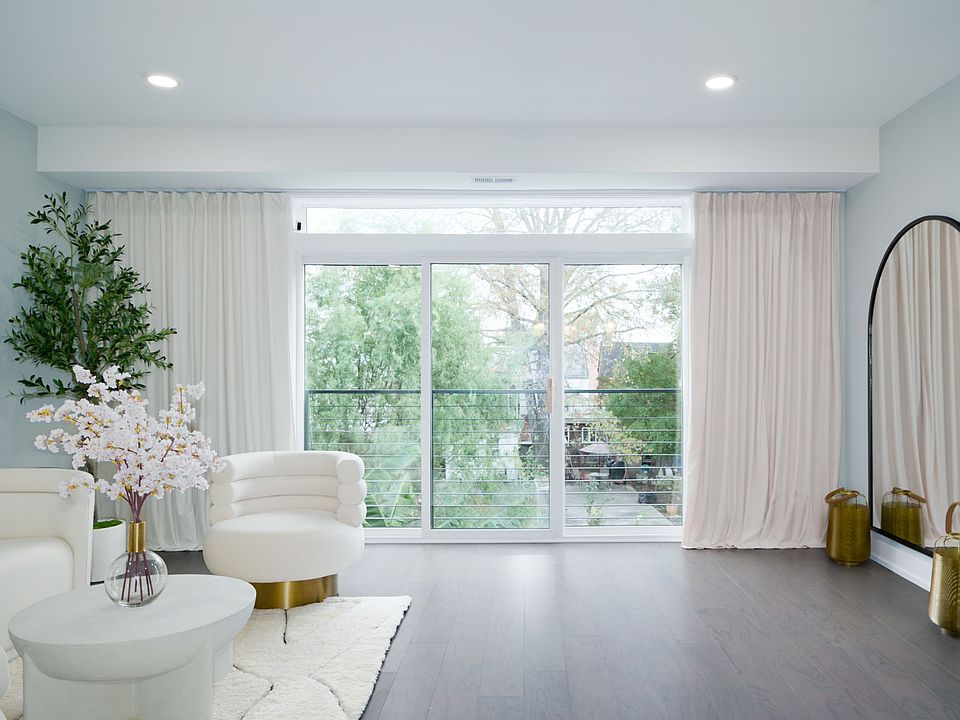 1st image of 1221-31 E Berks St #208