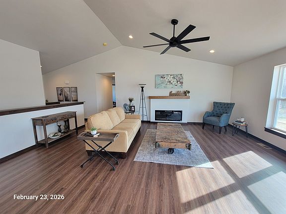 2nd image of W2305 Schmidt Rd