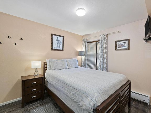 4th image of 1530 Empire Ave #115