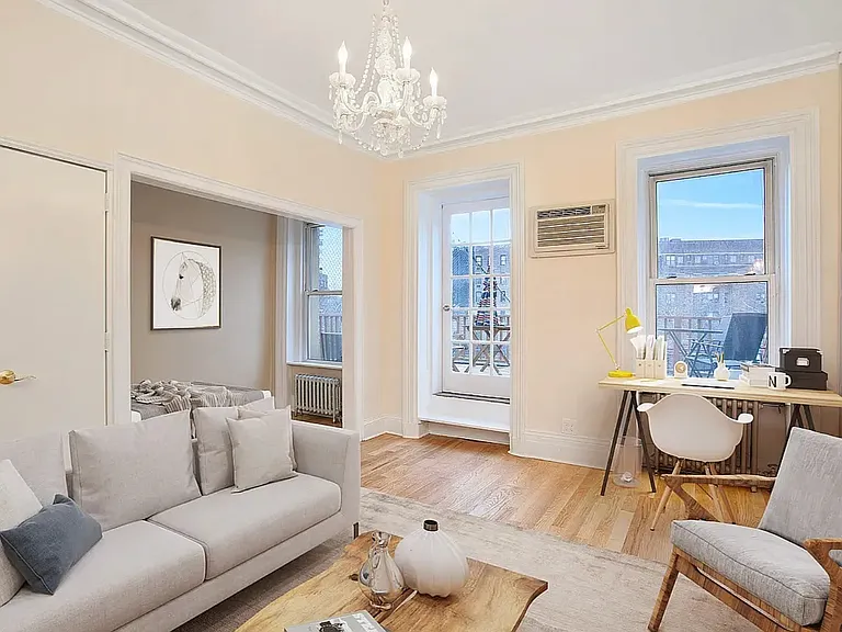 69 Macdougal St #3R — Photo 2